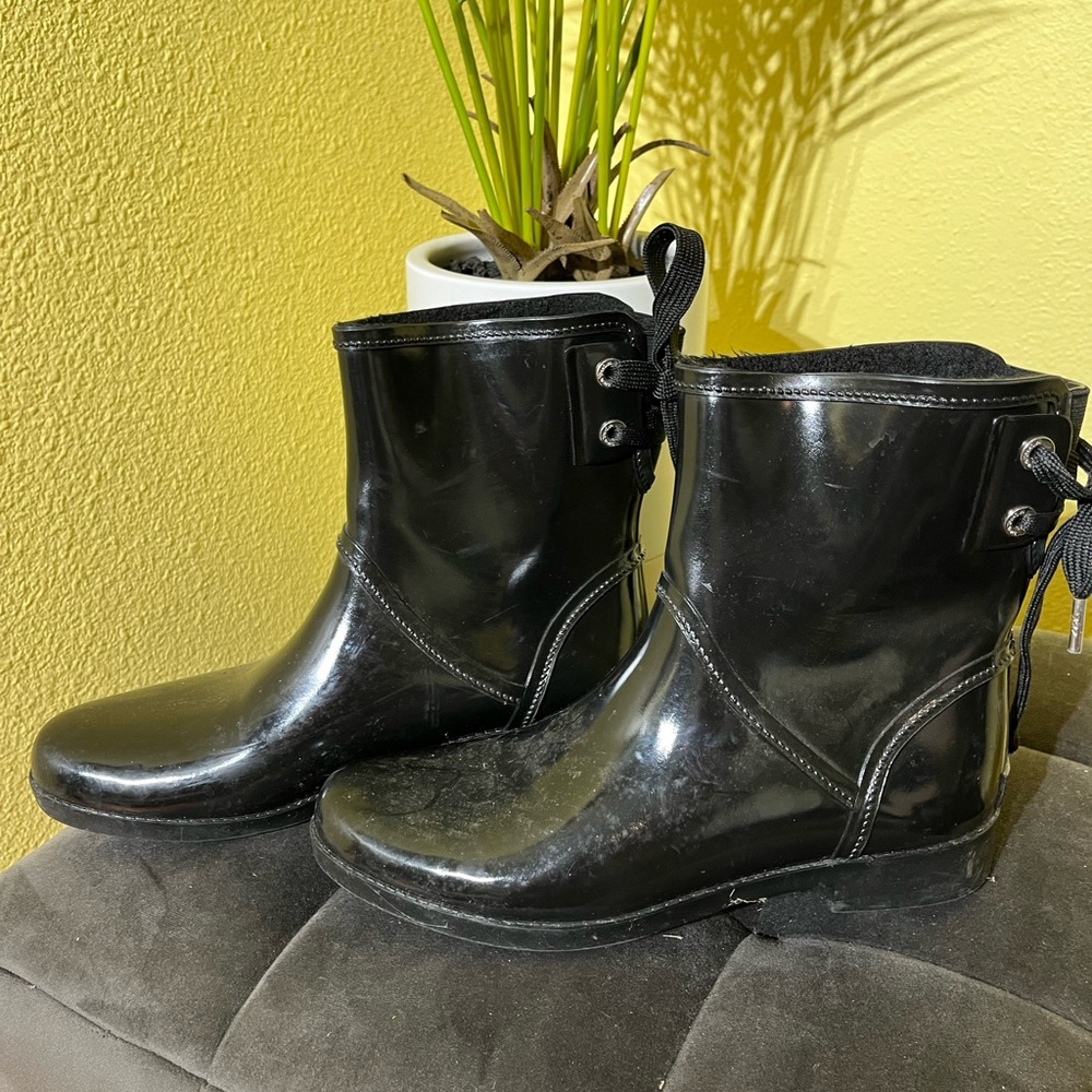 Michael Kors Larson Back-Tie Rain Booties